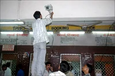 railways-to-install-around-19000-cctv-cameras-across-980-stations-under-nirbhaya-fund