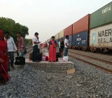जवाई बांध (Jawai Bandh)रेलवे स्टेशन प्लेट-फॉर्म नंबर 2 व संभावित दुर्घटनाओ के लिए जबावदार कौन ?